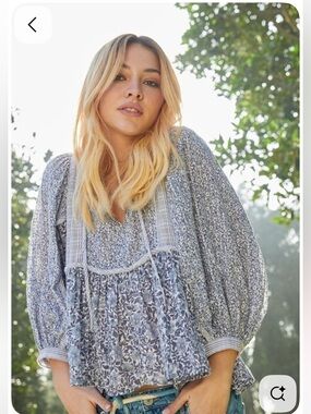 American Eagle Boho Ditsy Floral Peasant Flowy Mixed Print Blouse. Size Small.